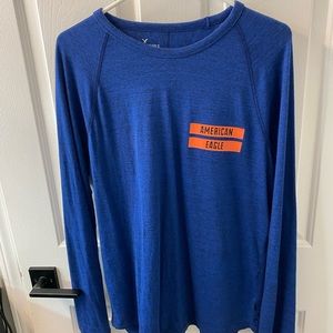 American Eagle Size Medium long sleeve tee.
